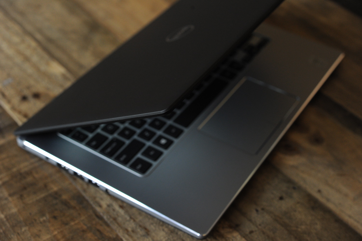 Dell Inspiron 13 7000 Special Edition 2-in-1 Review | HotHardware