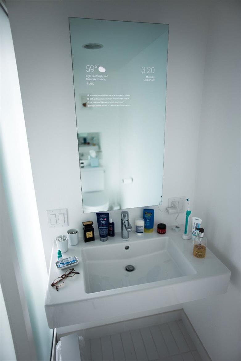 Google Engineer Builds Android-Powered, Google Now-Capable Smart Mirror For His Bathroom
