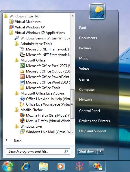 Меню Пуск Windows 7 и виртуализированные приложения Windows XP.