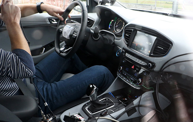 Hyundai бросит вызов доминированию Prius с помощью специализированного гибрида Ioniq, подключаемого гибрида и электромобиля