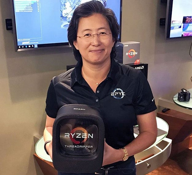 AMD CEO Lisa Su With Threadripper Box