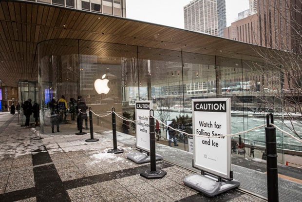 Apple store likely to go without rooftop logo
