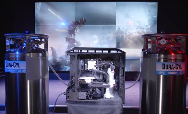 EVGA Unveils Closed Loop Liquid Nitrogen Cooling System For Extreme  Overclockers | HotHardware