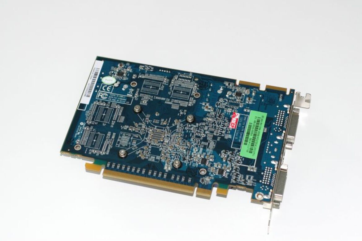 Sapphire Radeon HD Triple-Shot: 2600Pro OC, 2600XT and 2400XT