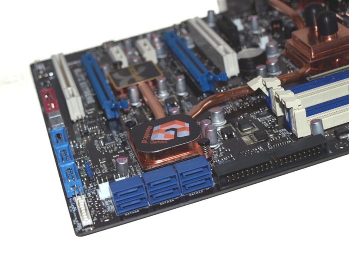 Asus Blitz Formula and Extreme P35 Motherboards