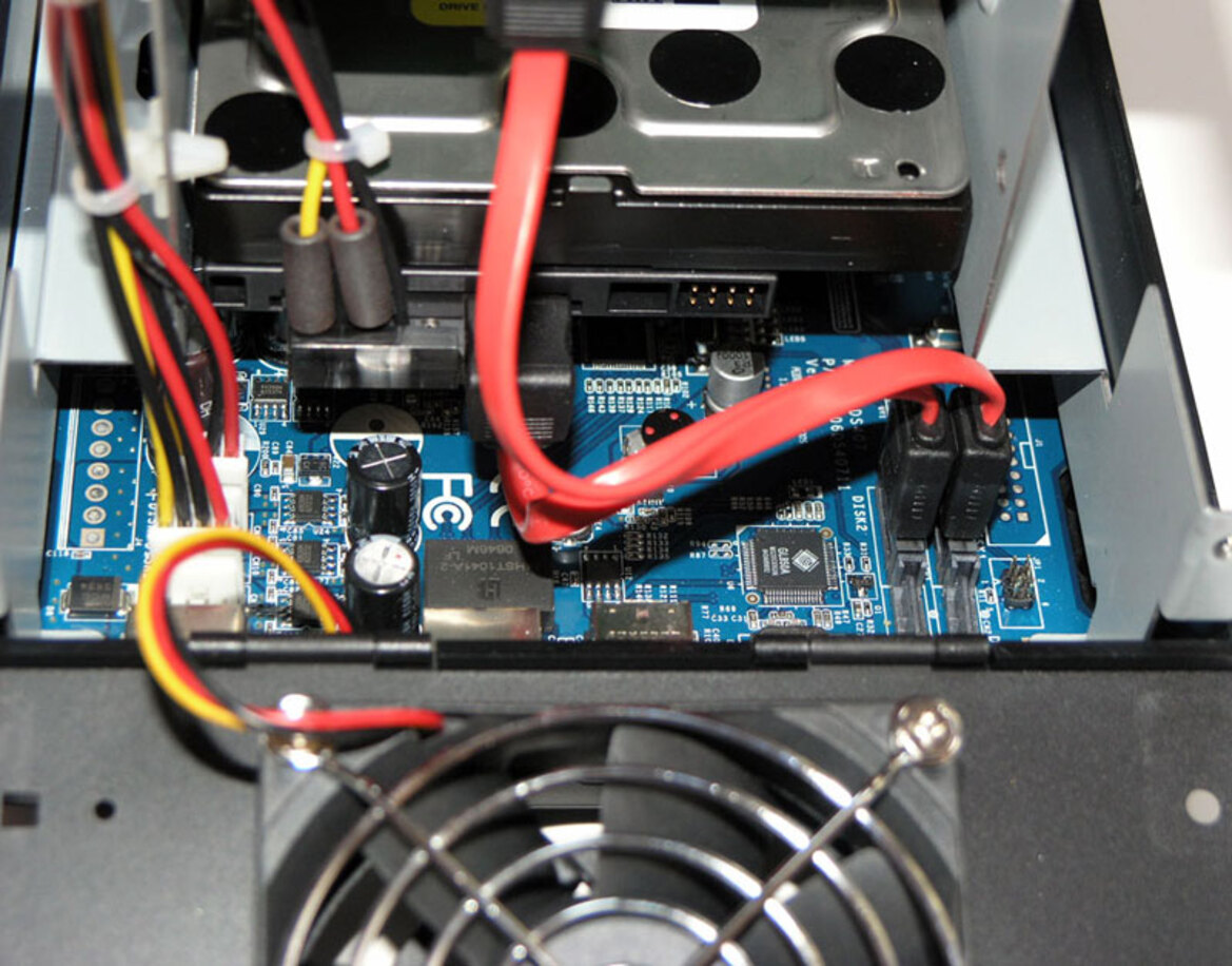 Synology Cube Station CS407 - Do-It-Yourself NAS