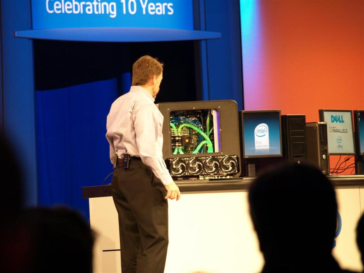 IDF Day 1: Gordon Moore, Gelsinger's Keynote