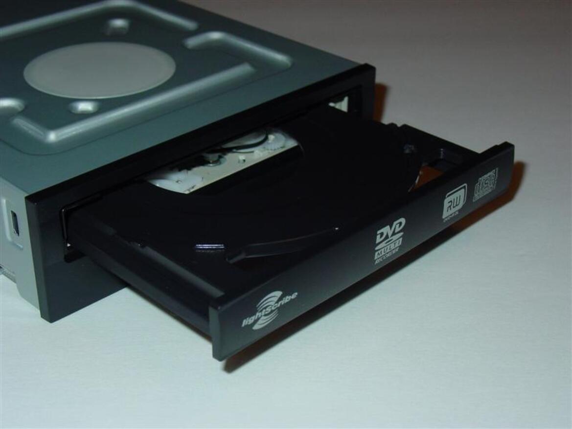 DVD+/-RW Drive Round-up 2007