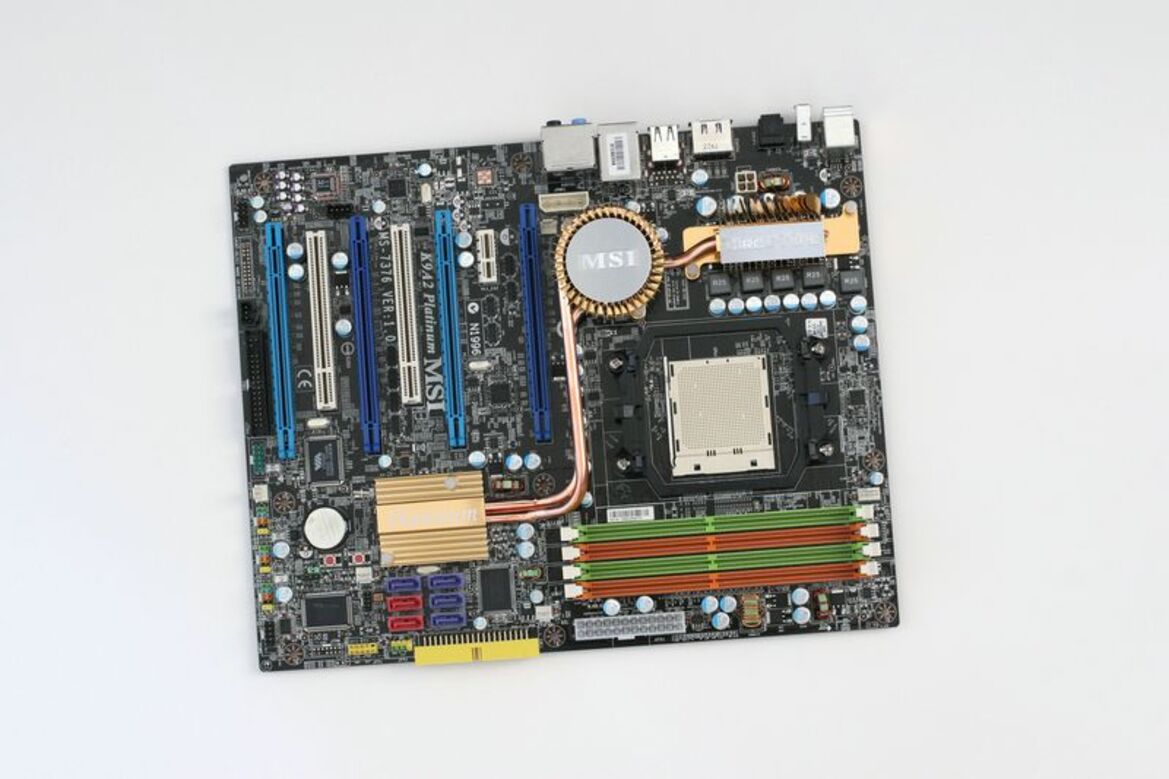 MSI K9A2 Platinum AMD 790FX Motherboard