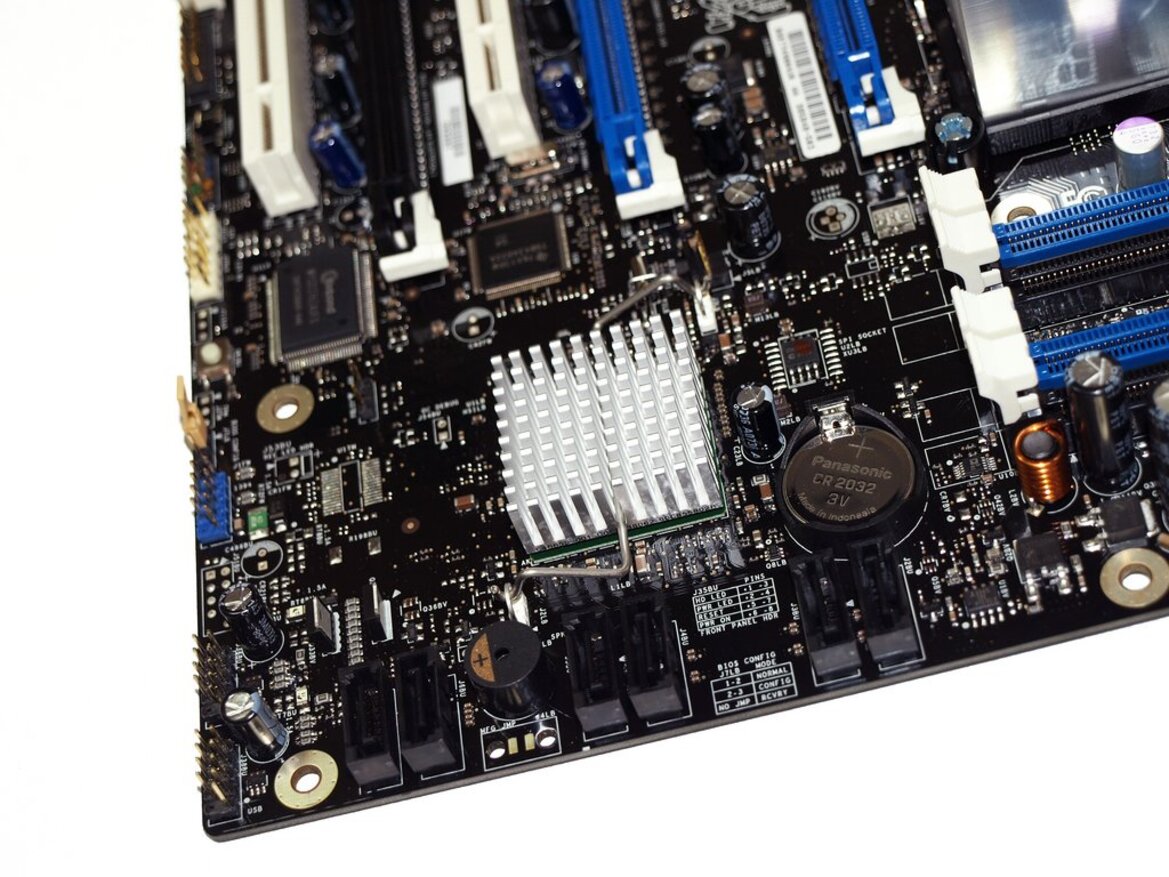 Intel Skulltrail Unleashed: Core 2 Extreme QX9775 x 2