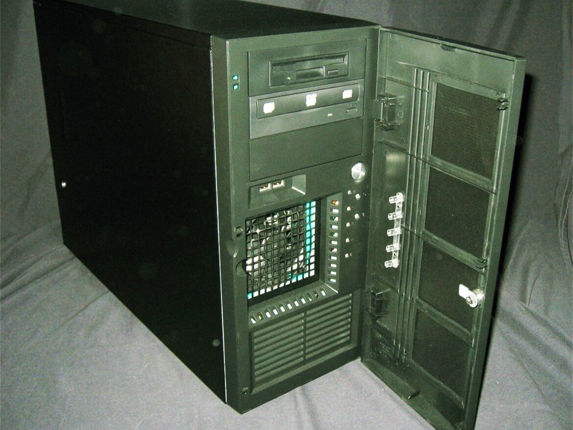 Intel Skulltrail Unleashed: Core 2 Extreme QX9775 x 2