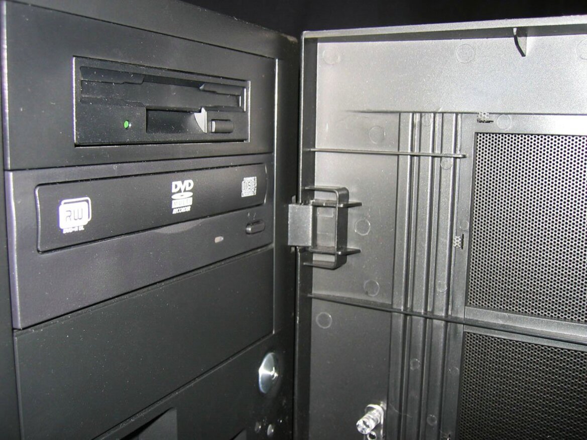 Intel Skulltrail Unleashed: Core 2 Extreme QX9775 x 2