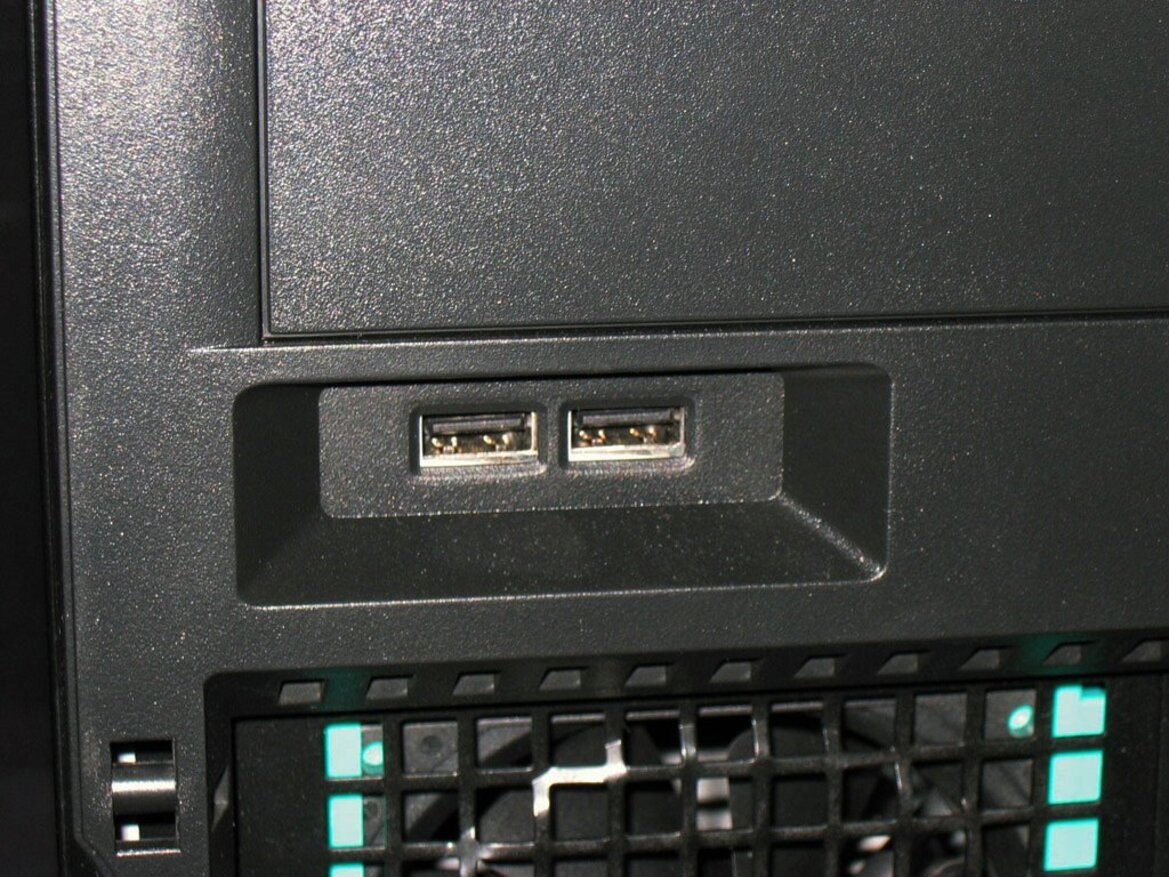 Intel Skulltrail Unleashed: Core 2 Extreme QX9775 x 2
