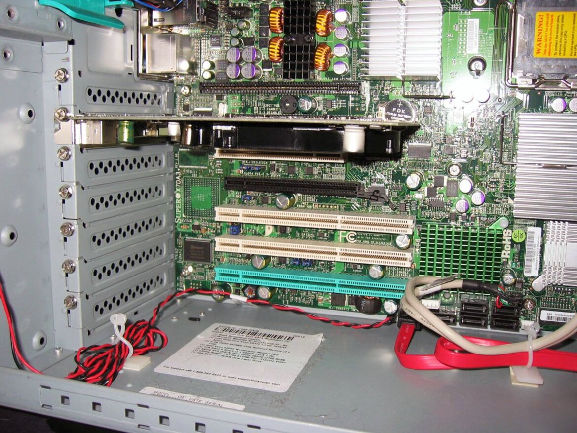 Intel Skulltrail Unleashed: Core 2 Extreme QX9775 x 2