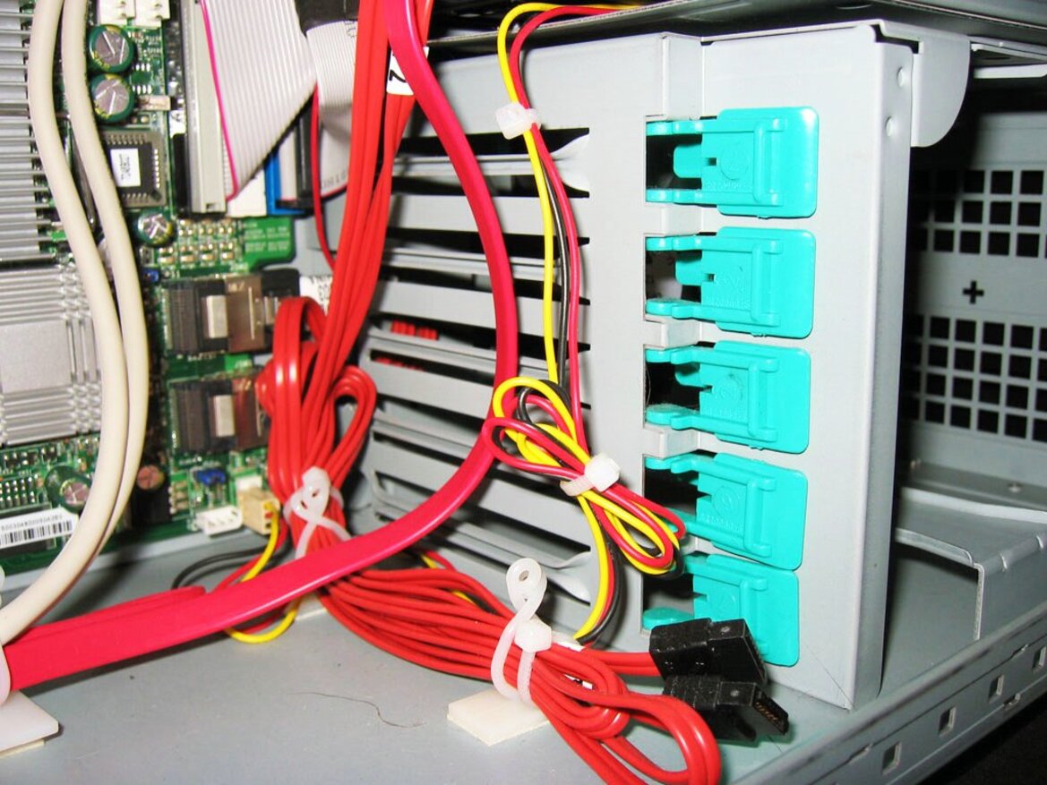Intel Skulltrail Unleashed: Core 2 Extreme QX9775 x 2