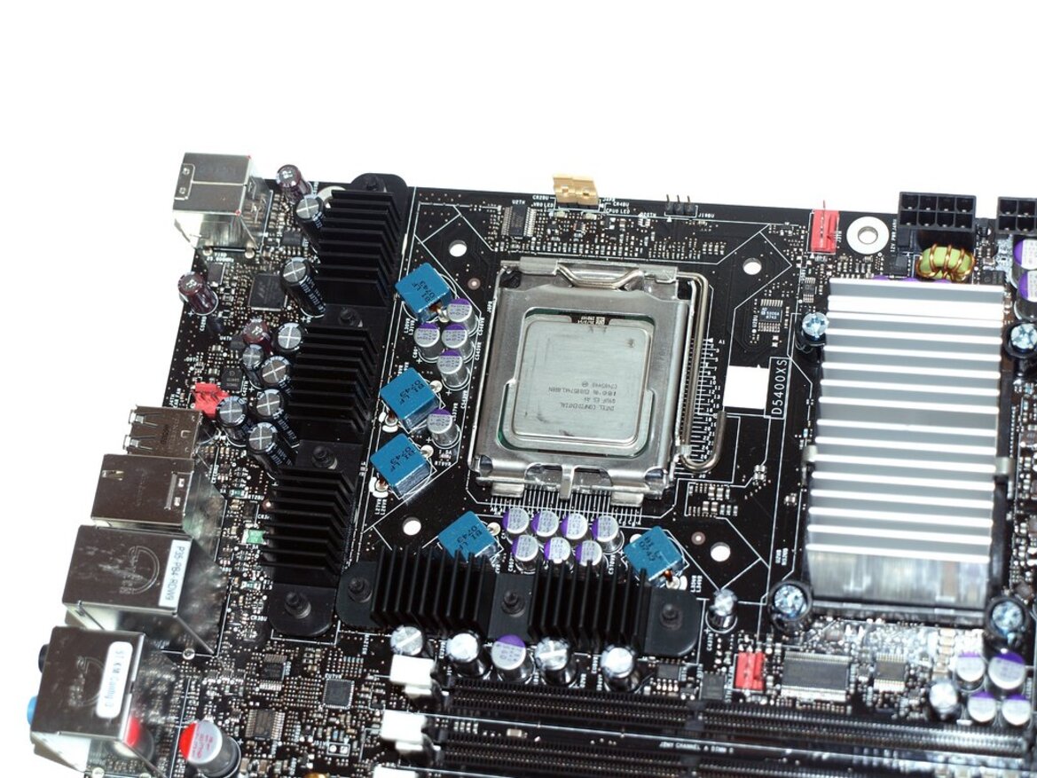 Intel Skulltrail Unleashed: Core 2 Extreme QX9775 x 2