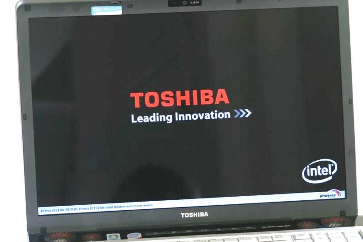 Toshiba Satellite X205 SLI4 Gaming Notebook