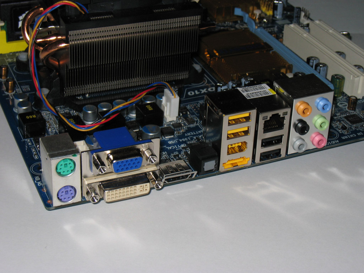 AMD 780G Chipset and Athlon X2 4850e Preview 