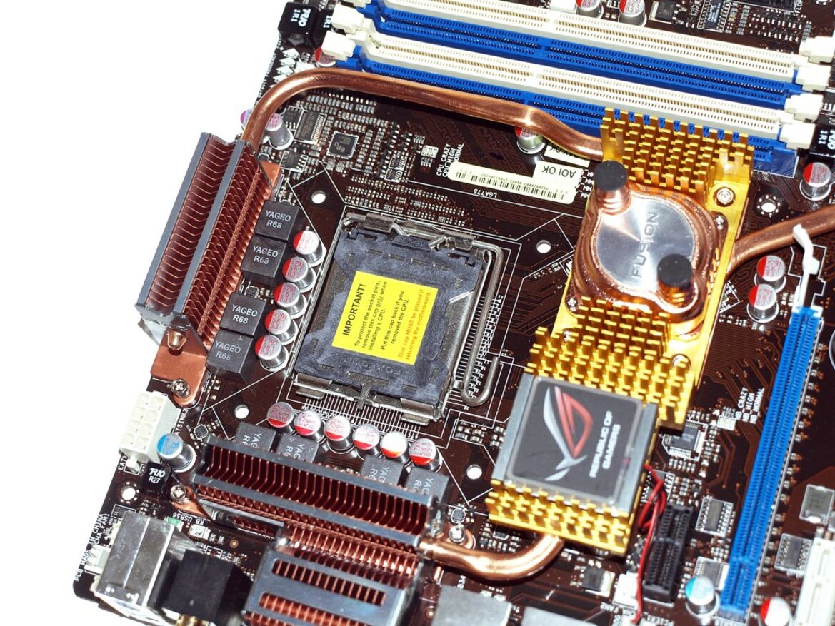 NVIDIA nForce 790i SLI Ultra and GeForce 9800 GX2