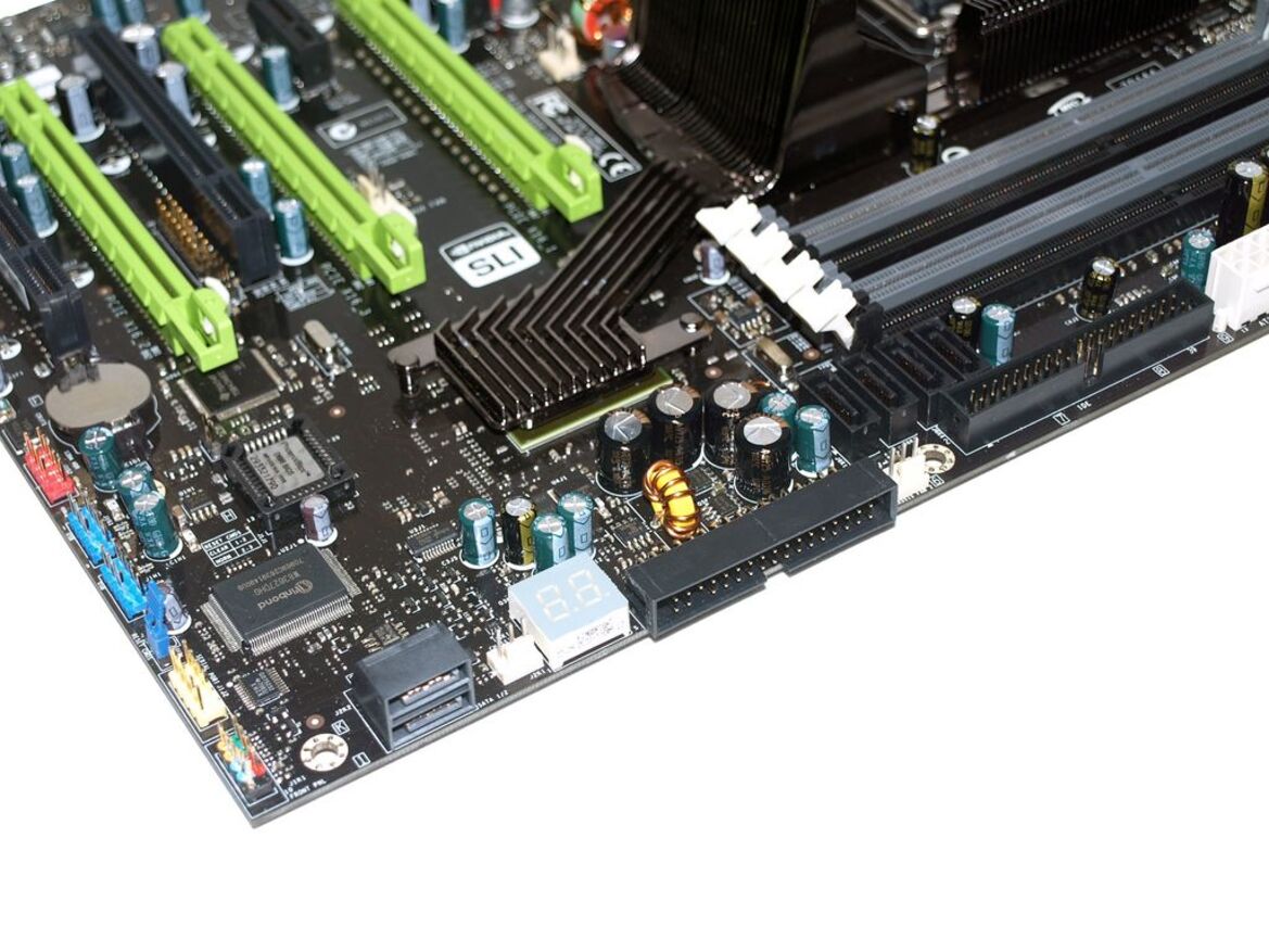 NVIDIA nForce 790i SLI Ultra and GeForce 9800 GX2