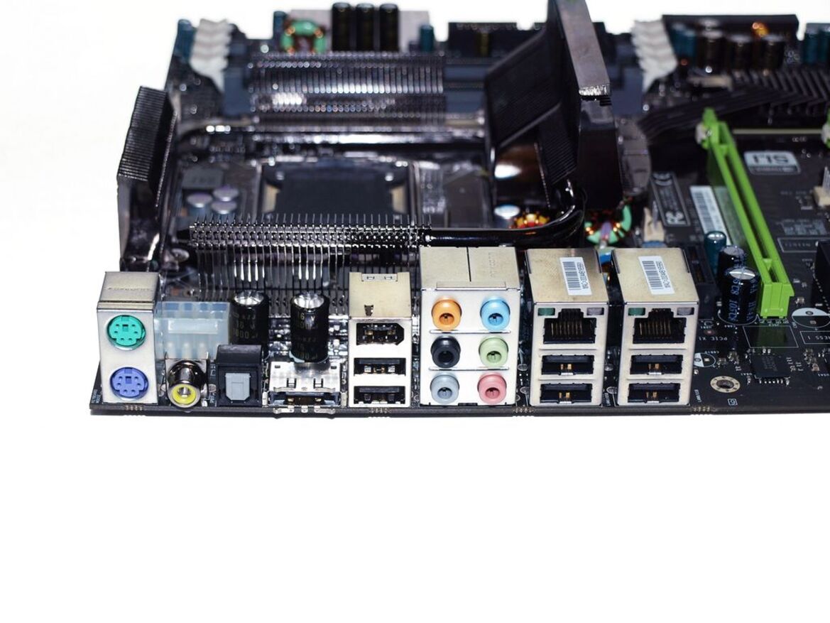NVIDIA nForce 790i SLI Ultra and GeForce 9800 GX2