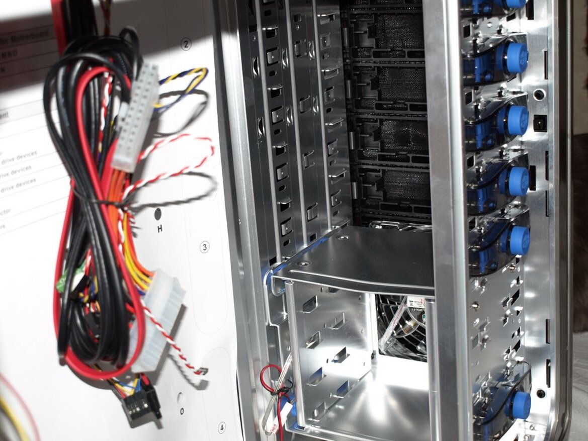 Cooler Master COSMOS S Chassis