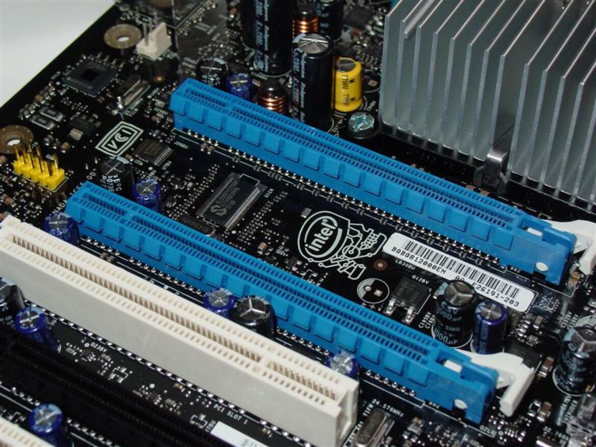 Intel X48 Motherboard Round-up: ASUS, ECS, & Intel