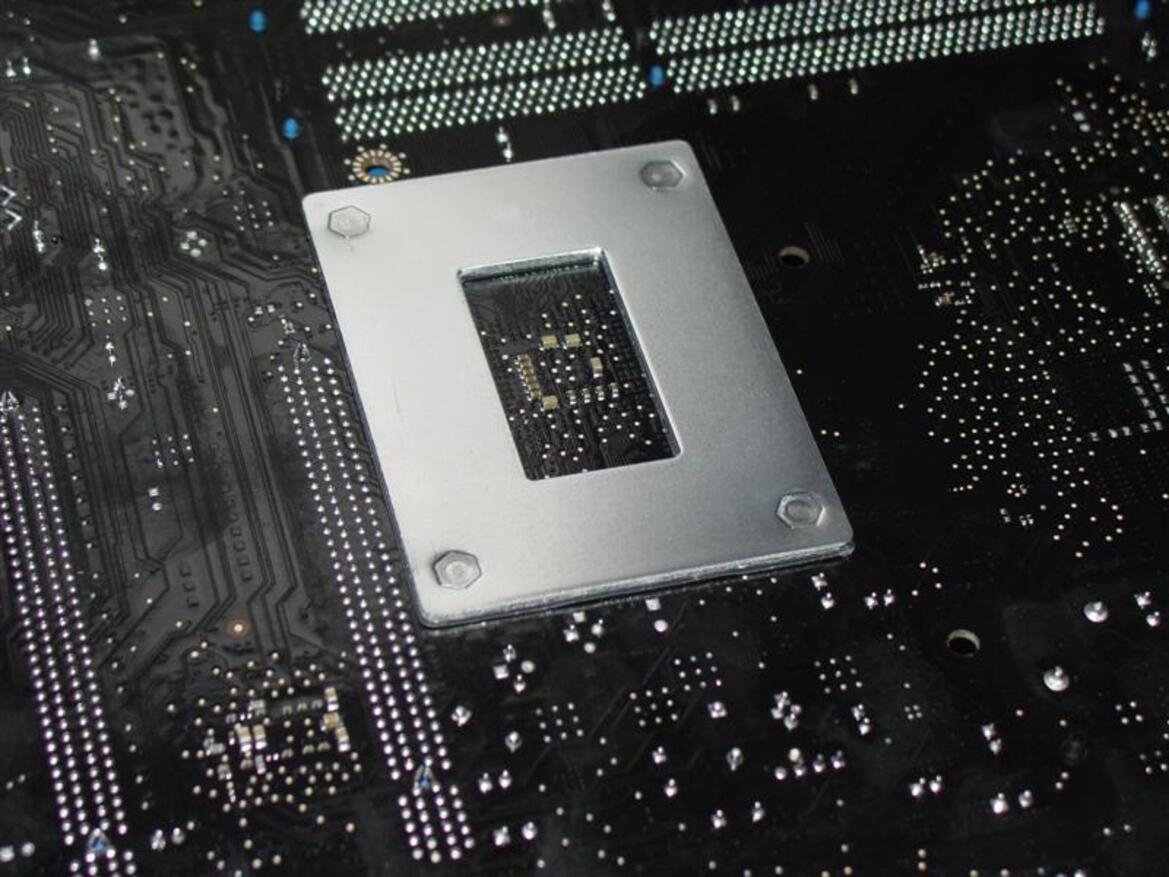 Intel X48 Motherboard Round-up: ASUS, ECS, & Intel