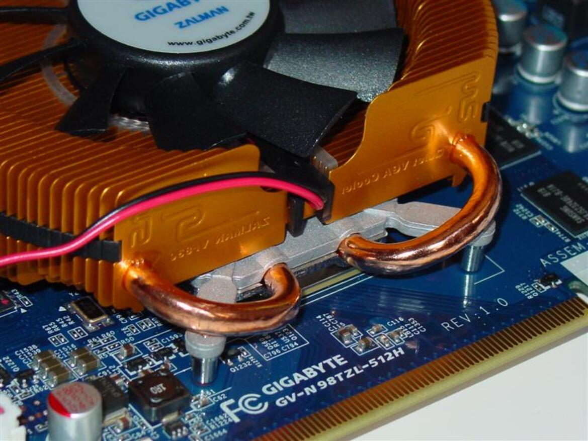 Gigabyte and Palit GeForce 9800 GT Face Off