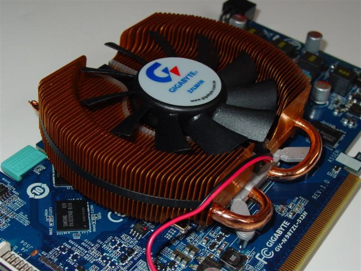 Gigabyte and Palit GeForce 9800 GT Face Off