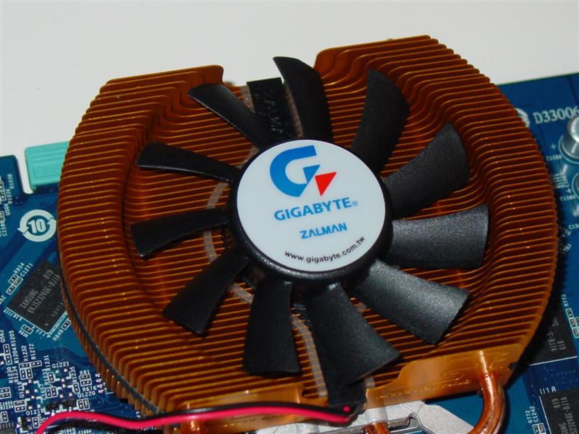 Gigabyte and Palit GeForce 9800 GT Face Off