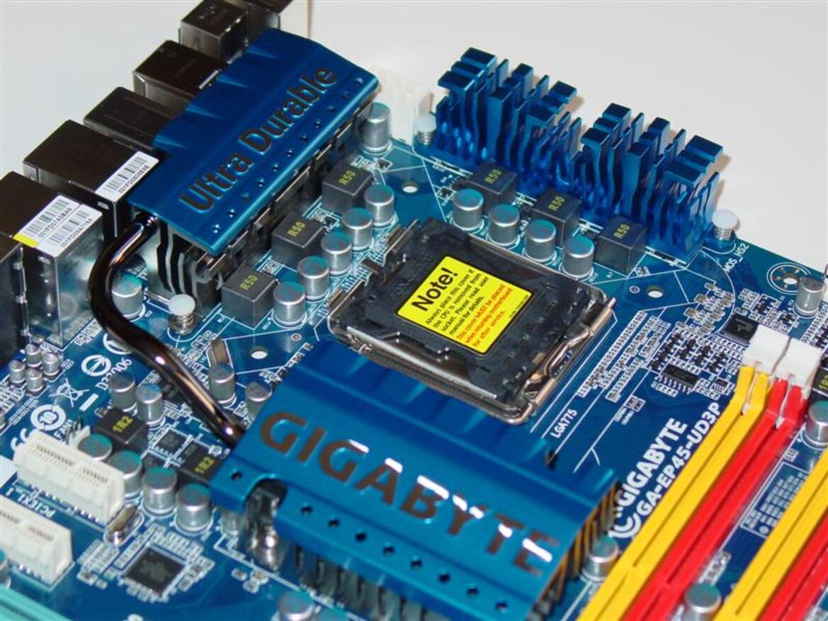 Gigabyte GA-EP45-UD3P Ultra Durable 3 Motherboard