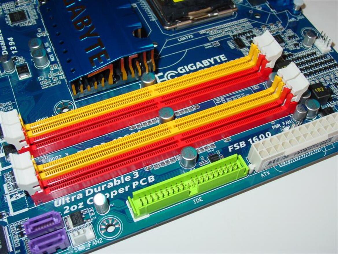 Gigabyte GA-EP45-UD3P Ultra Durable 3 Motherboard