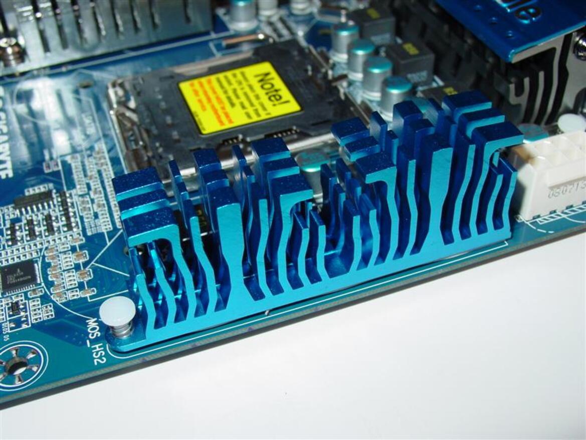 Gigabyte GA-EP45-UD3P Ultra Durable 3 Motherboard