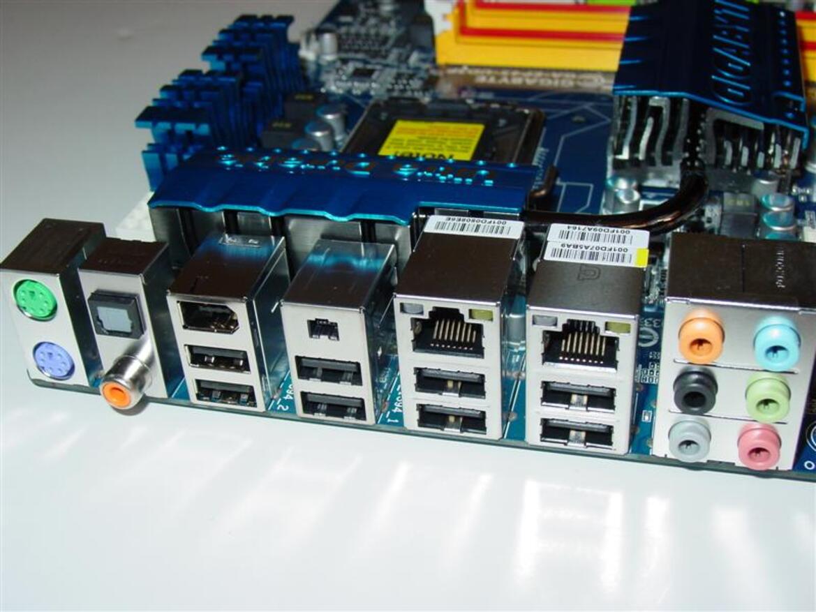 Gigabyte GA-EP45-UD3P Ultra Durable 3 Motherboard