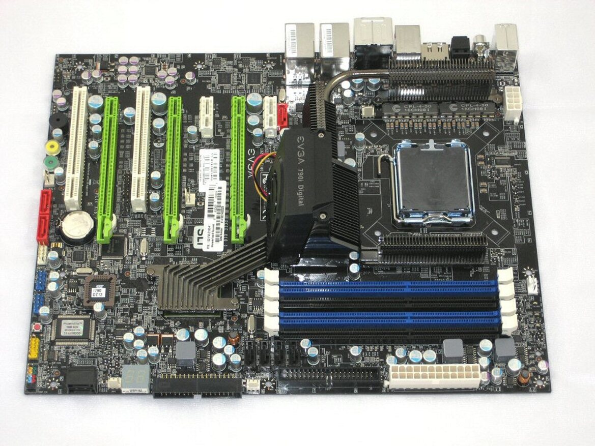 EVGA nForce 790i SLI FTW Digital PWM Motherboard
