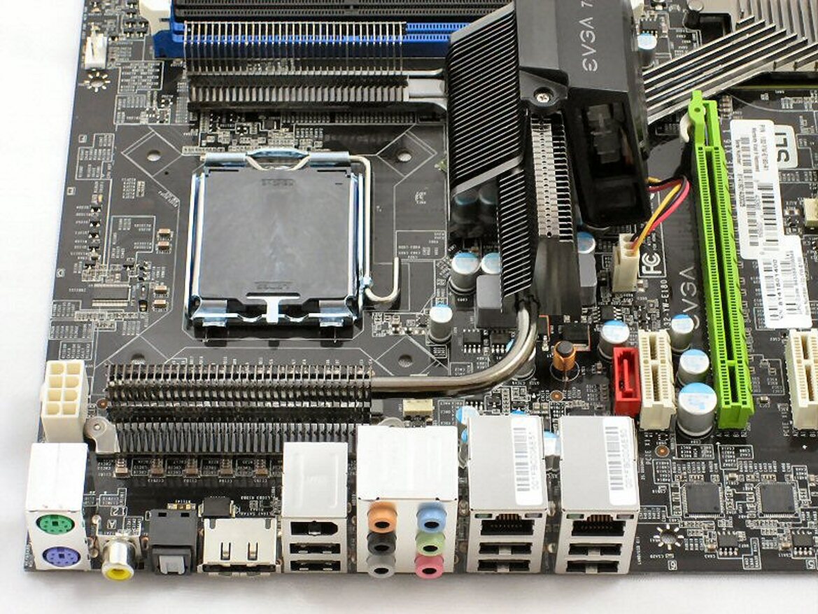 EVGA nForce 790i SLI FTW Digital PWM Motherboard