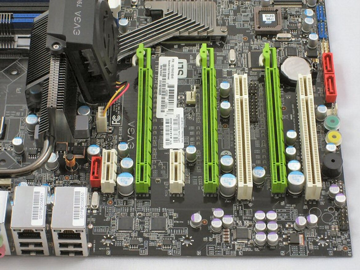 EVGA nForce 790i SLI FTW Digital PWM Motherboard