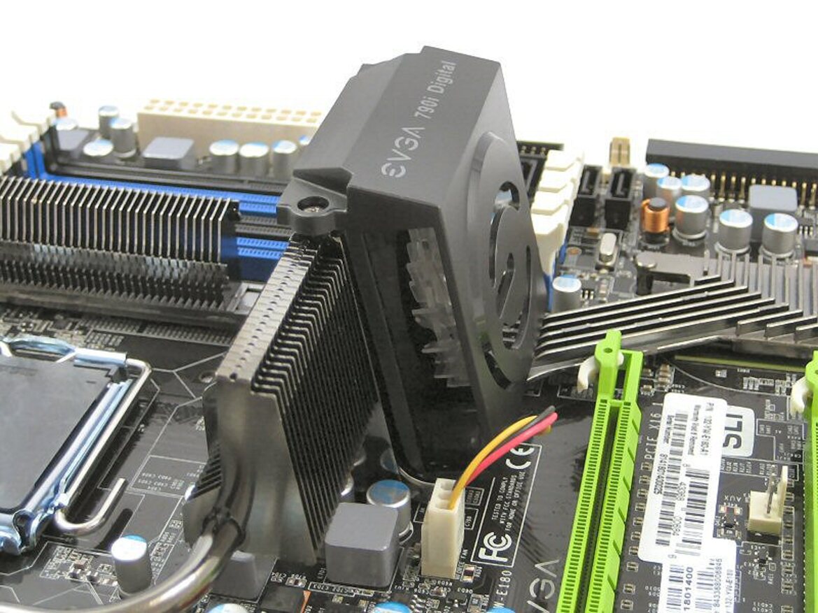 EVGA nForce 790i SLI FTW Digital PWM Motherboard