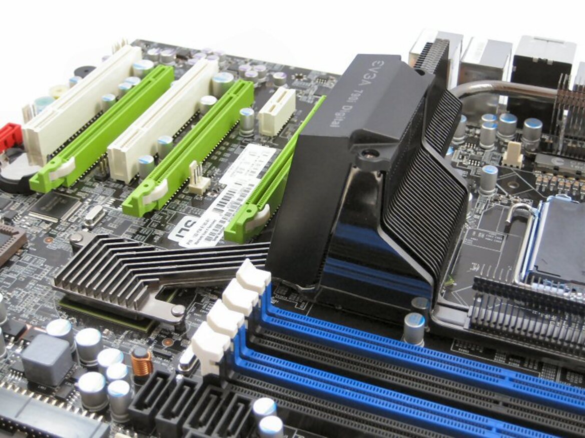 EVGA nForce 790i SLI FTW Digital PWM Motherboard