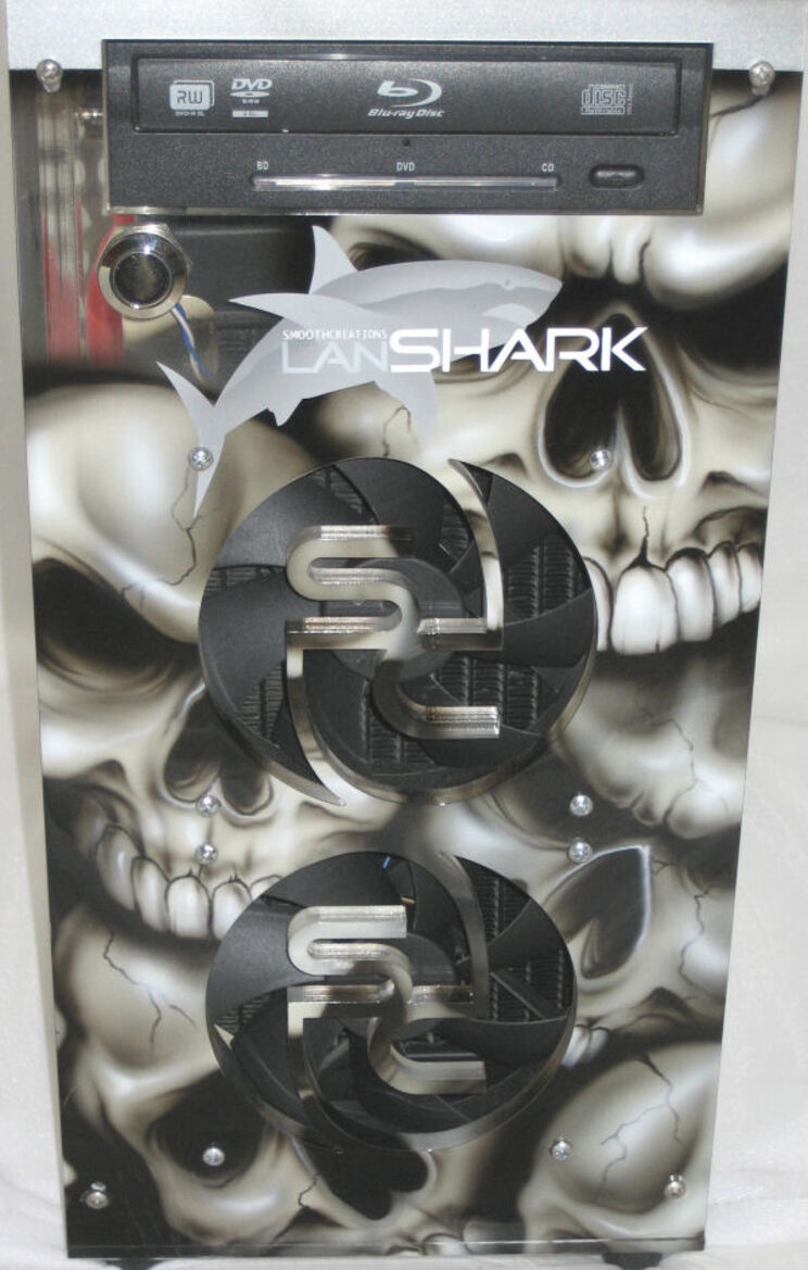 Smooth Creations LANShark Extreme Gaming Rig
