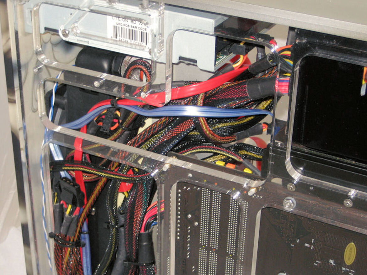 Smooth Creations LANShark Extreme Gaming Rig
