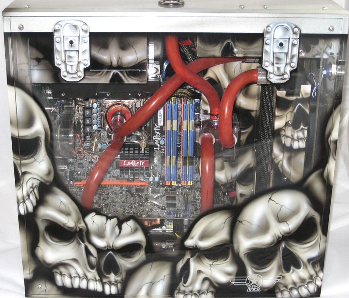 Smooth Creations LANShark Extreme Gaming Rig