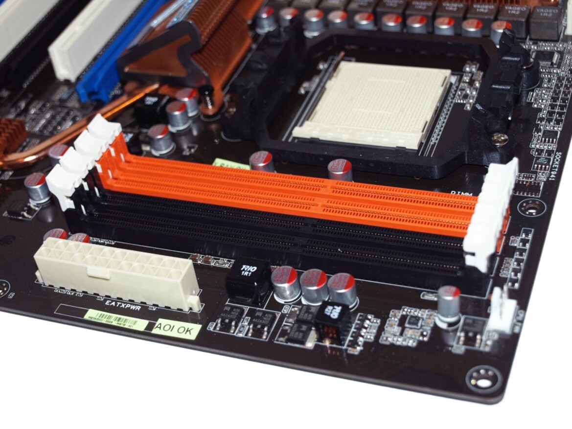 AMD Phenom II X4 810 and X3 720 BE Processors