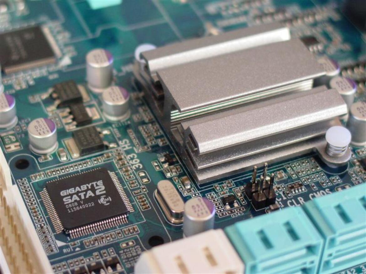 X58 for the Masses: Gigabyte's EX58-UD3R & EX58-UD4P