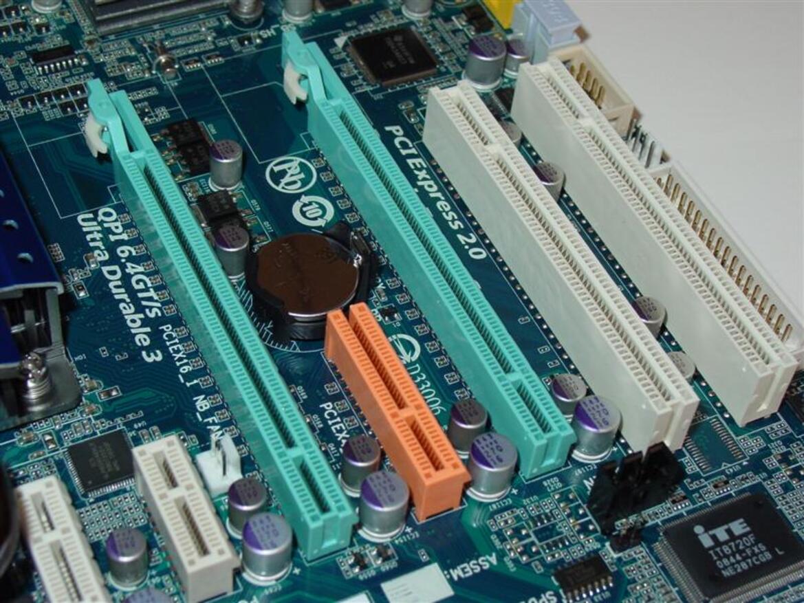 X58 for the Masses: Gigabyte's EX58-UD3R & EX58-UD4P