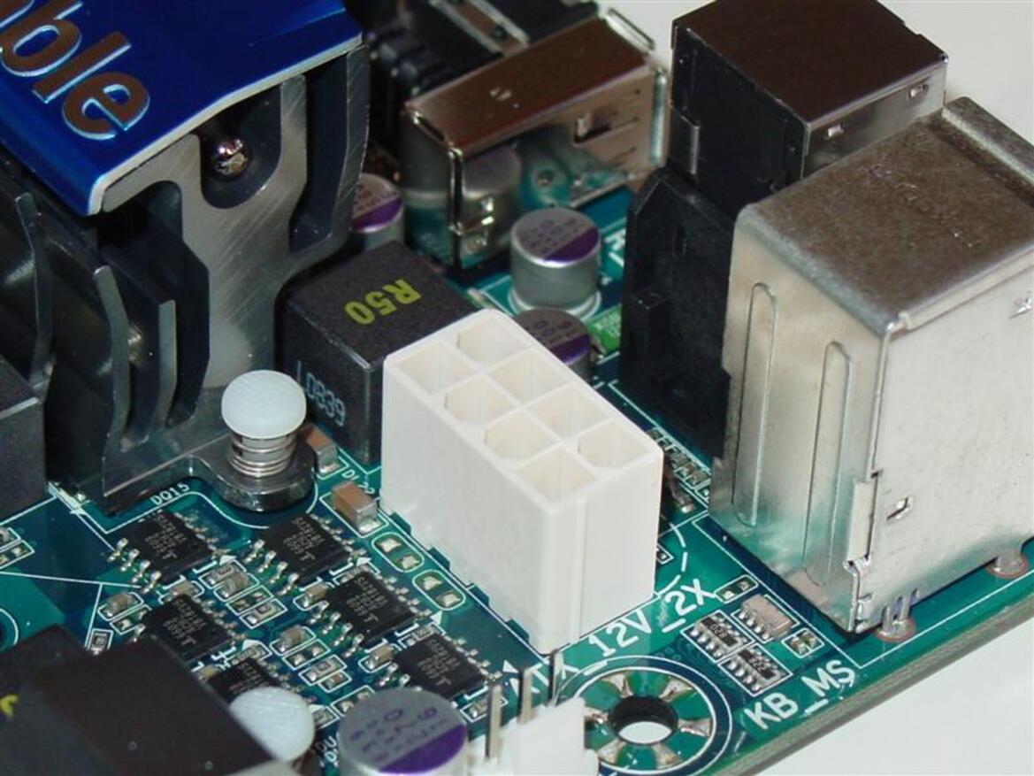 X58 for the Masses: Gigabyte's EX58-UD3R & EX58-UD4P