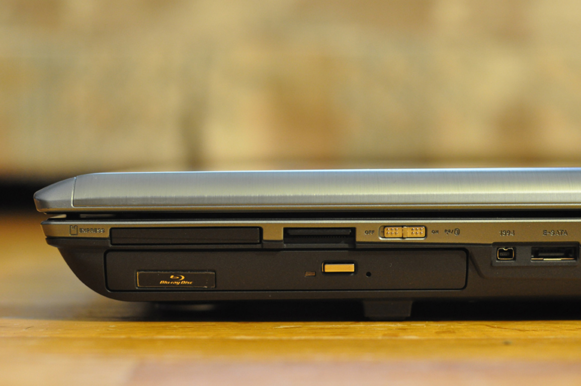 Asus W90Vp 18.4" Gaming Notebook