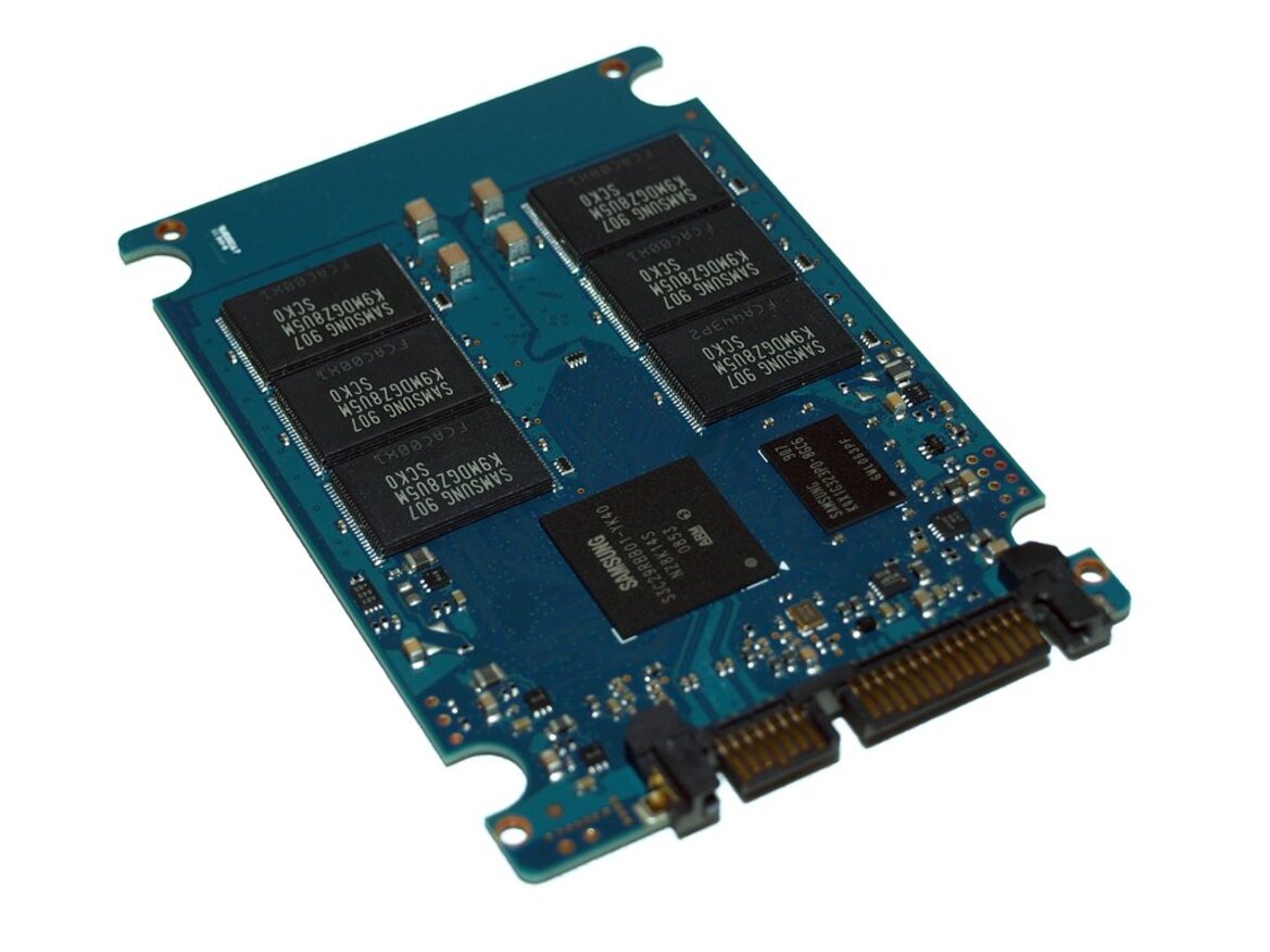 4-Way SSD Round-Up, OCZ, Corsair, Kingston, ST