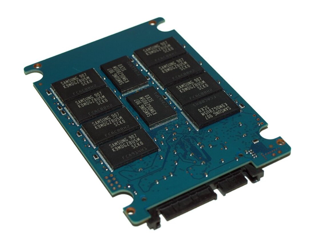 4-Way SSD Round-Up, OCZ, Corsair, Kingston, ST